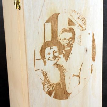 Weinkiste mit Fotogravur