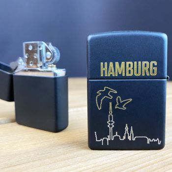 Zippo Schwarz mit Gravur, Messing (matt)
